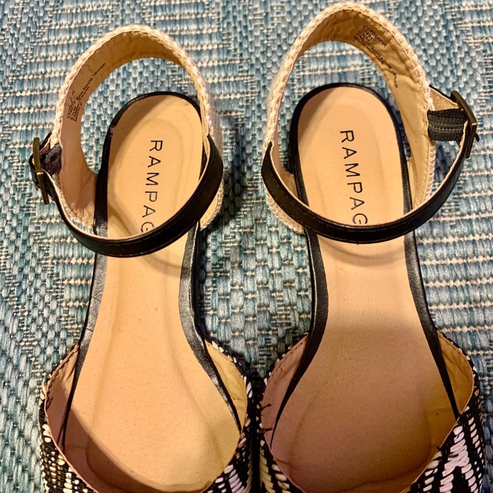 Rampage | Cute Flats - Picture 2 of 4